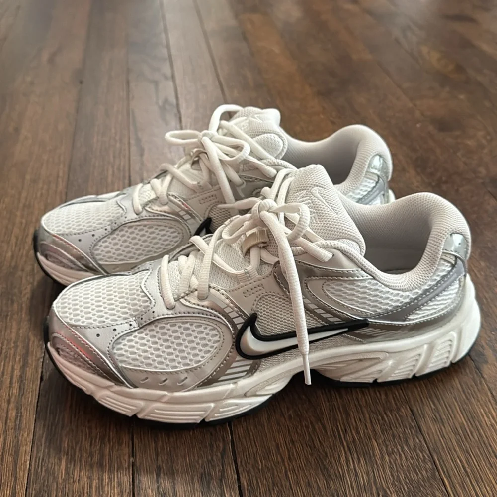 Nike V5 RNR Size 8.5 - Picture 4 of 8